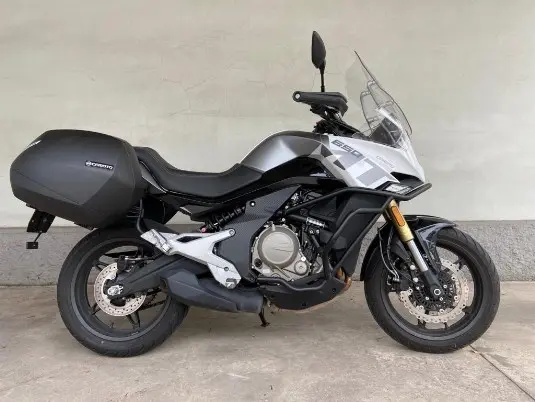 CF MOTO MT 650 
