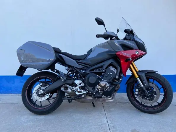 YAMAHA TRACER 900