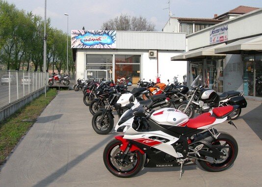 Piazzale scootermania Foto panoramica